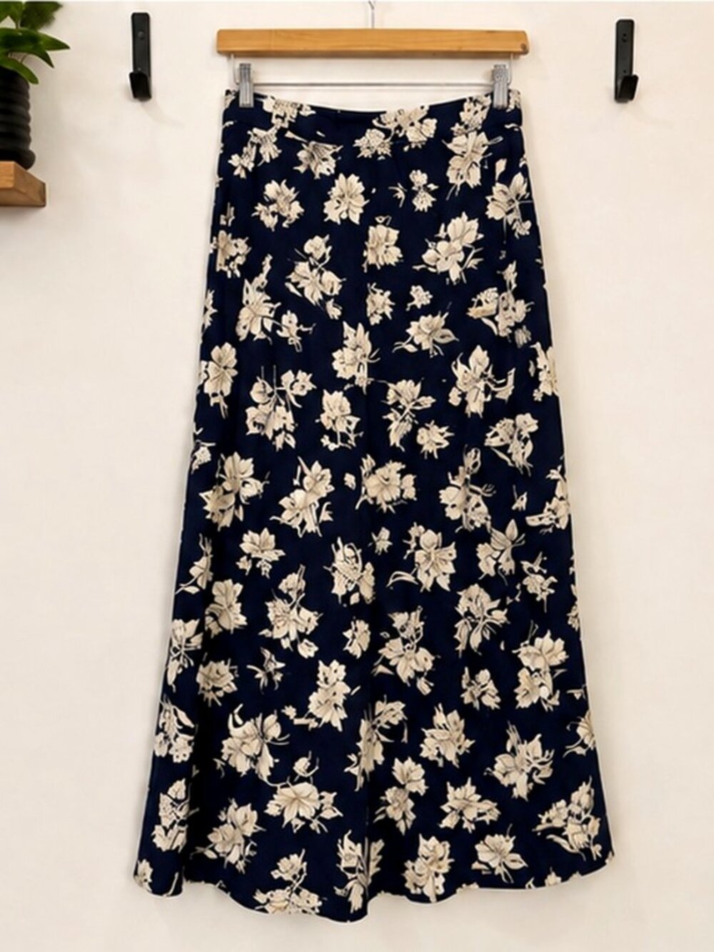GAP Navy Blue Floral Button Front Cottagecore Midi Front Button Skirt Sz 8